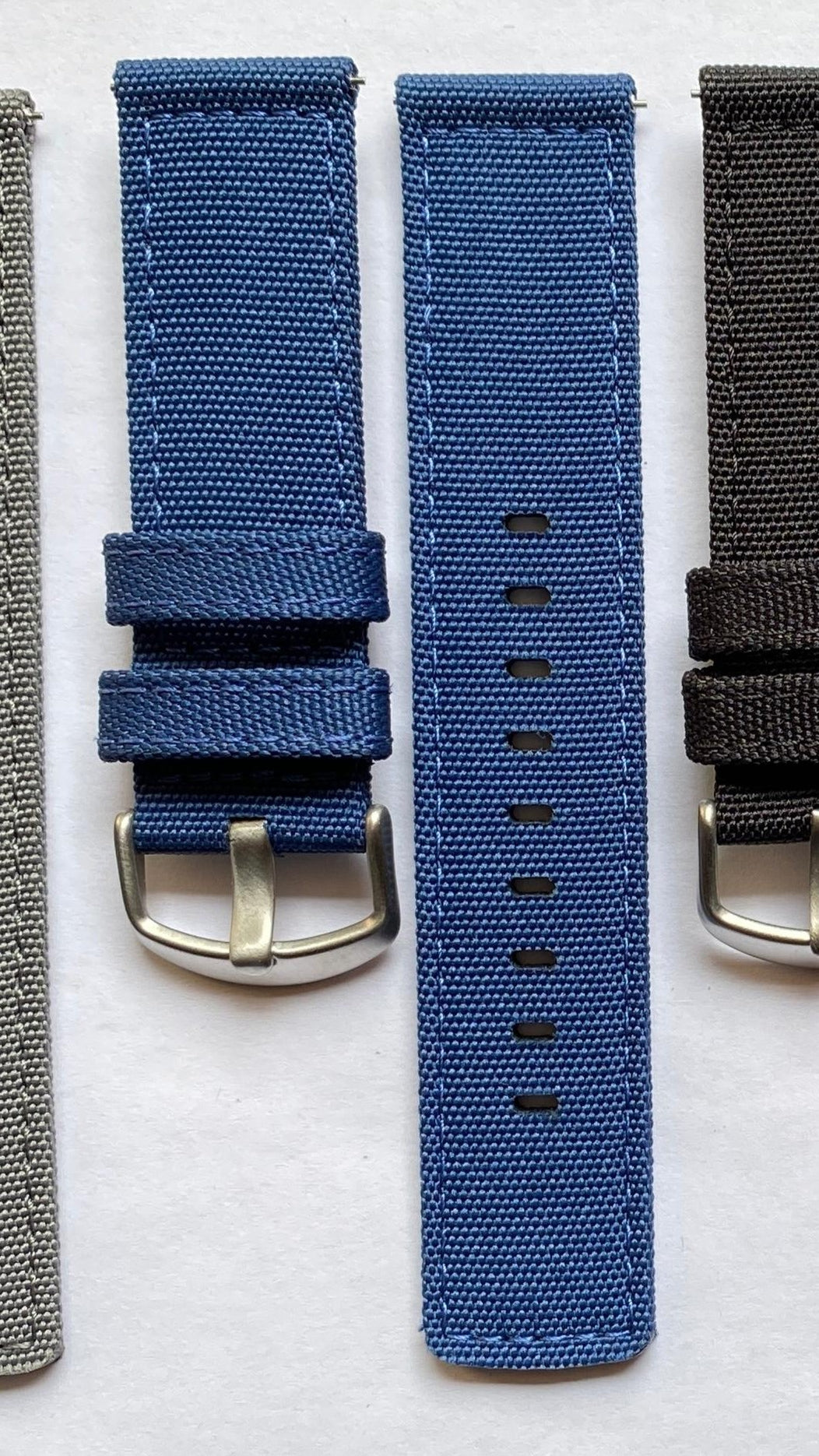 Water resistant watch straps 20mm. (Steel Buckle)