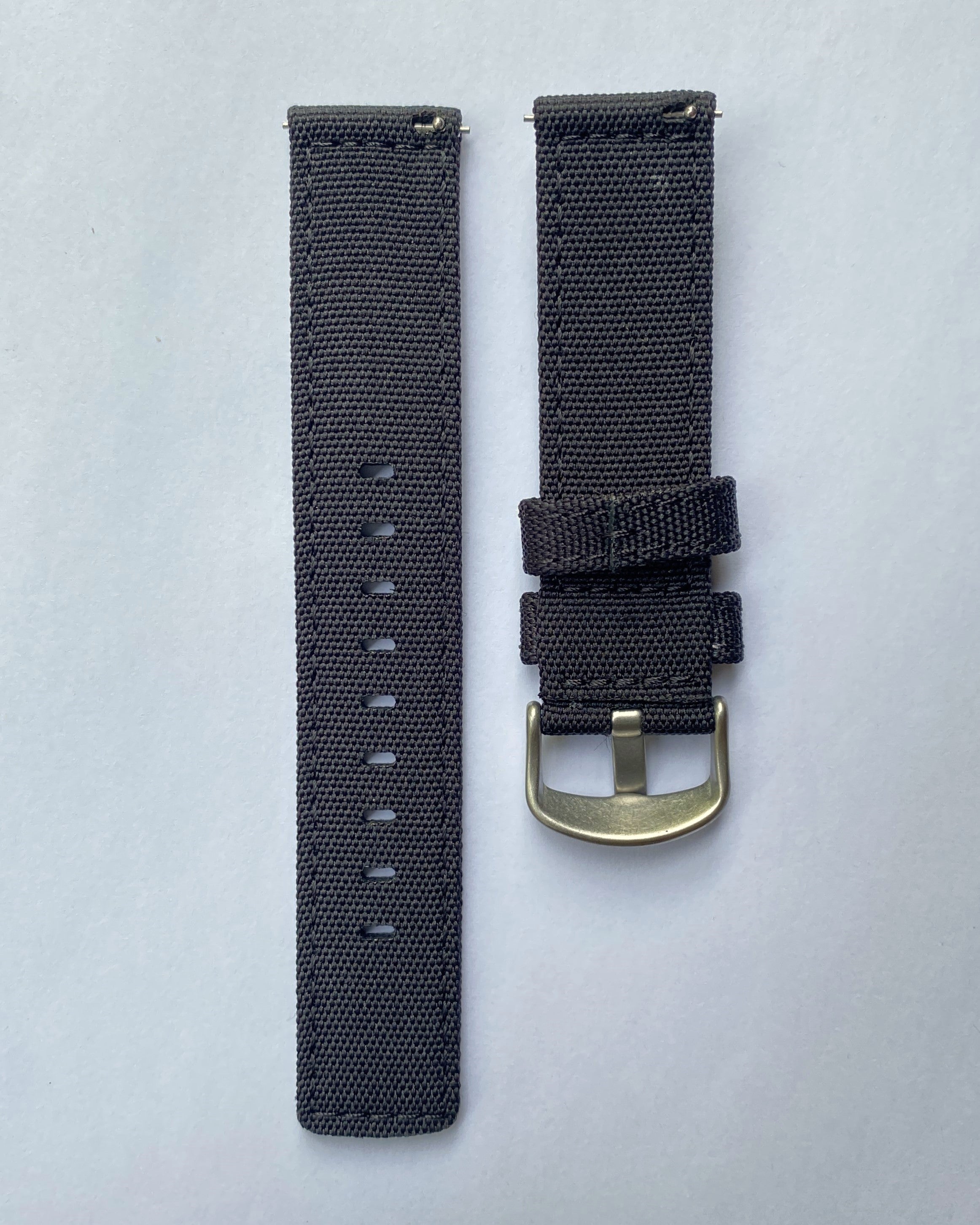 Water resistant watch straps 20mm. (Steel Buckle)