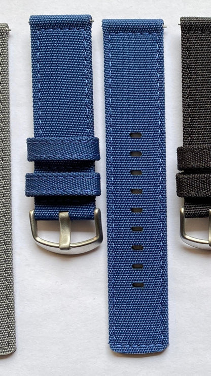 Water resistant watch straps 22mm. (Steel Buckle)