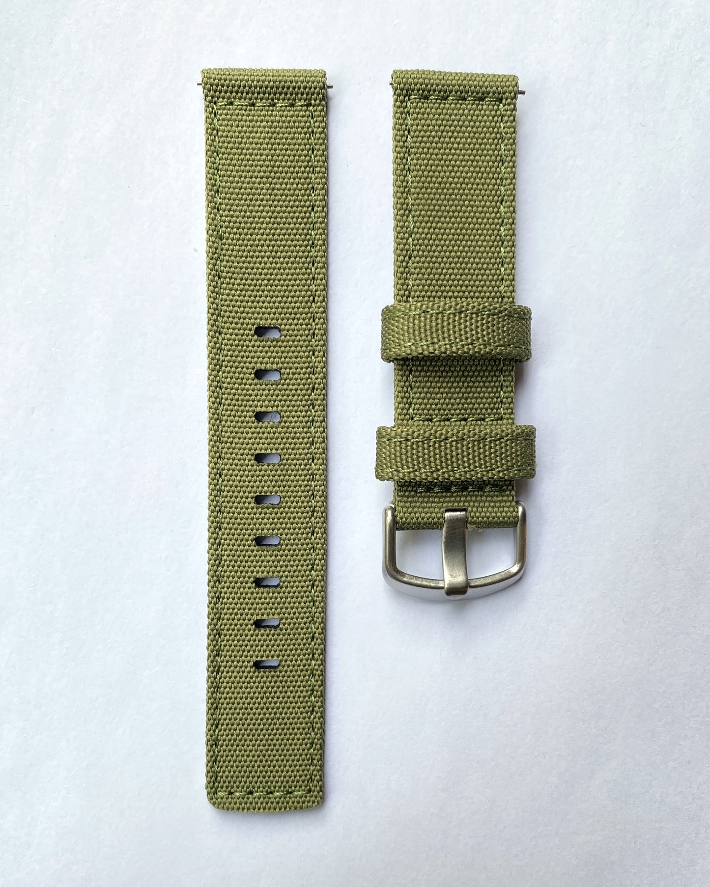 Water resistant watch straps 22mm. (Steel Buckle)
